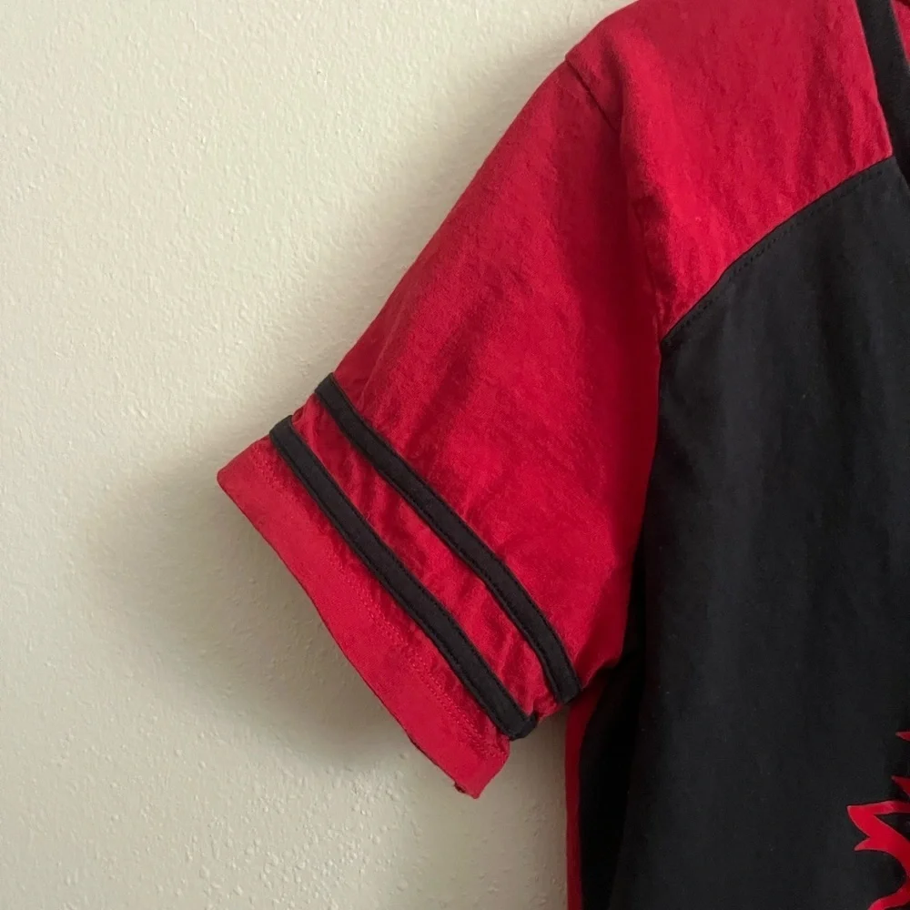 Women’s Bucs Tee - Picture 3 of 7